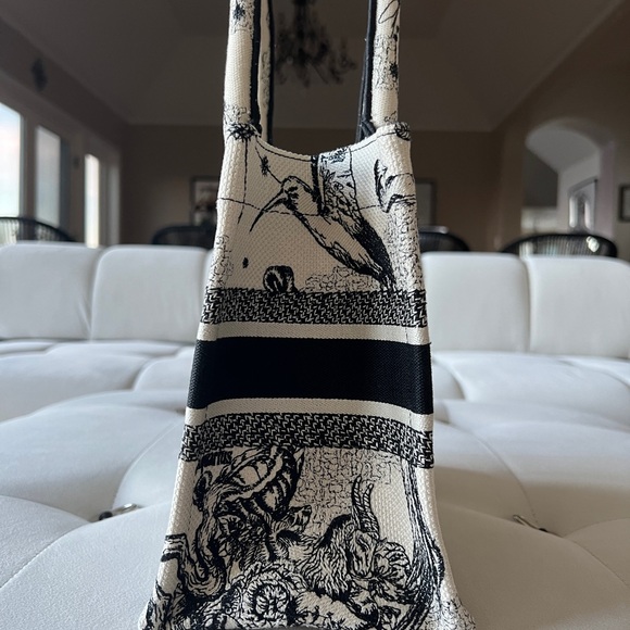 Christian Dior small book tote - Picture 4 of 5